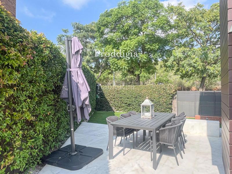 Foto f9cb59aa-ef05-4875-8b11-c0607d273e18. Xalet amb calefacció aparcament piscina a Torrent Ballester Viladecans