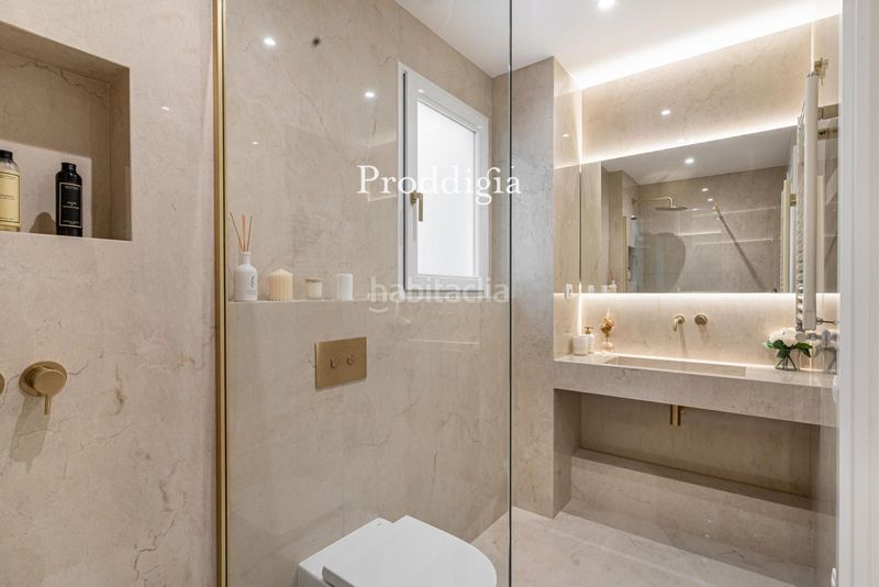 Piso vivienda reformada a estrenar con piscina en sant gervasi galvany en Barcelona - Imagen 34