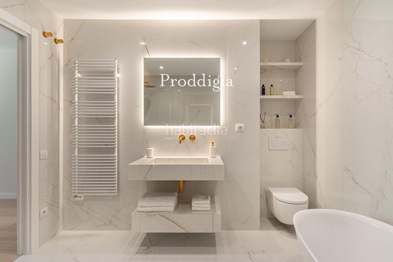 Piso vivienda reformada a estrenar con piscina en sant gervasi galvany en Barcelona - Imagen 38