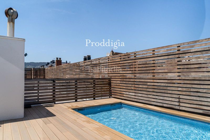 Piso vivienda reformada a estrenar con piscina en sant gervasi galvany en Barcelona