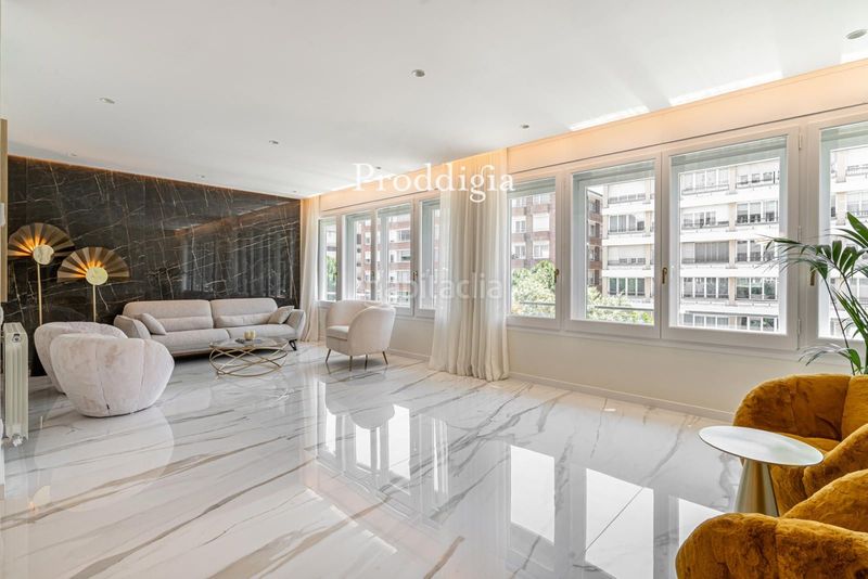 Piso vivienda reformada a estrenar con piscina en sant gervasi galvany en Barcelona - Imagen 46