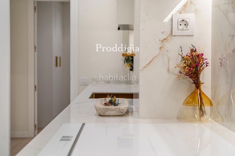 Piso vivienda reformada a estrenar con piscina en sant gervasi galvany en Barcelona - Imagen 53