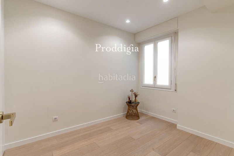 Piso vivienda reformada a estrenar con piscina en sant gervasi galvany en Barcelona - Imagen 48