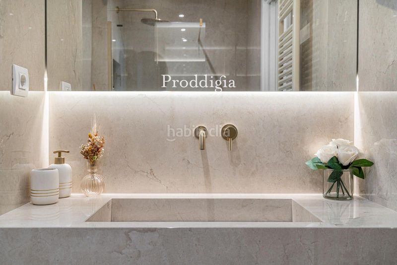 Piso vivienda reformada a estrenar con piscina en sant gervasi galvany en Barcelona - Imagen 41