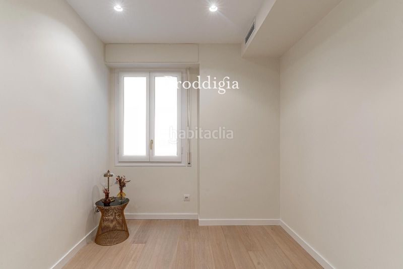 Piso vivienda reformada a estrenar con piscina en sant gervasi galvany en Barcelona - Imagen 62