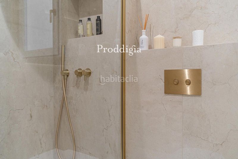 Piso vivienda reformada a estrenar con piscina en sant gervasi galvany en Barcelona - Imagen 49