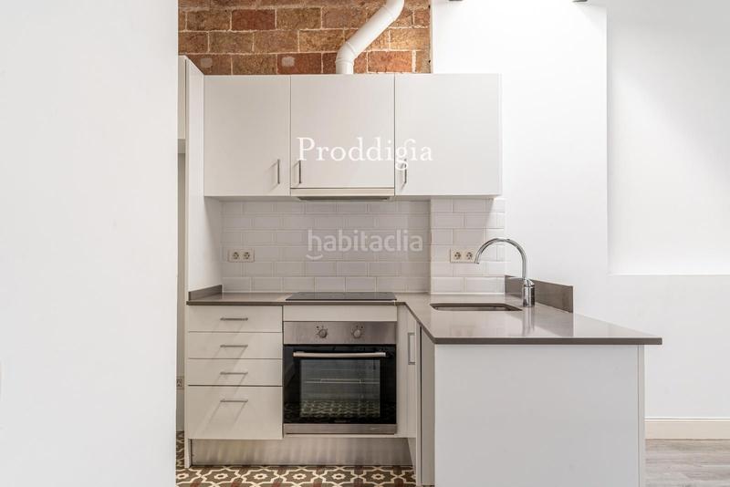 Foto 3aed6de0-8206-488c-ae80-e611431dde25. Attico con riscaldamento in Sant Antoni Barcelona