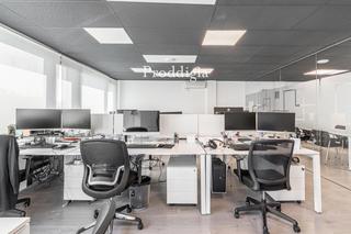 Rent Office space in Sant Gervasi - Galvany. Espectacular oficina con terraza en la calle tuset