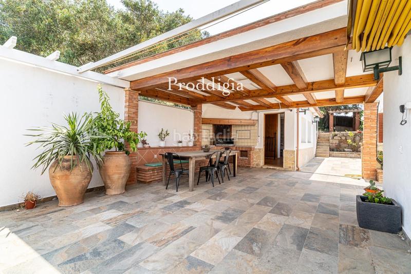 Foto f164d4d3-2ce3-4e2a-889e-b90ce1b4410a. Chalet in La Floresta Sant Cugat del Vallès