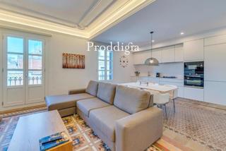 Location Appartement dans Raval. Espectacular piso totalmente amueblado con terraza