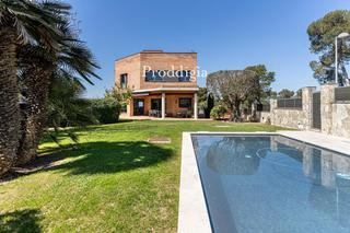 Xalet a La Floresta. Casa de 6 habitaciones en valldoreix en perfecto estado con vist