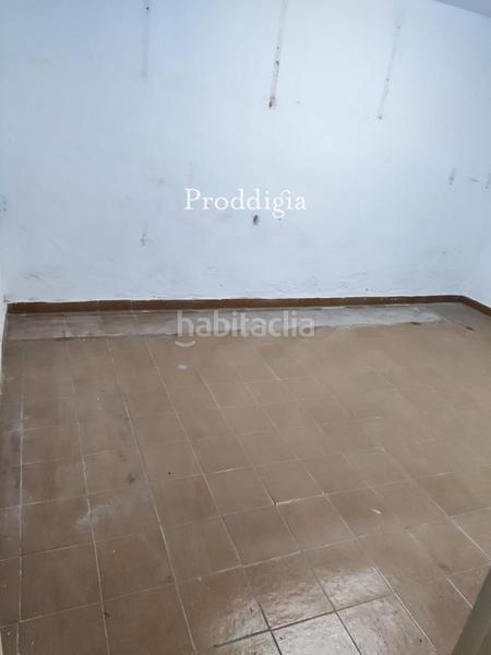 Foto c8abd95c-8d4f-40a6-be7c-e050d1846725. Location local commercial dans Centre - Estació Sant Cugat del Vallès