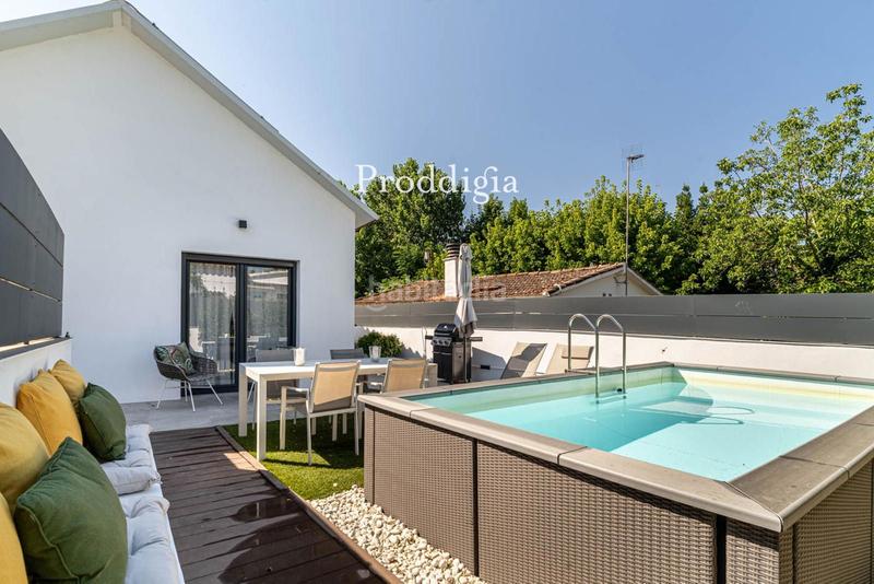 Foto 7e7e7787-f17b-43a2-a2a9-8432e0ec2b52. Location chalet avec piscine dans Valldoreix Sant Cugat del Vallès