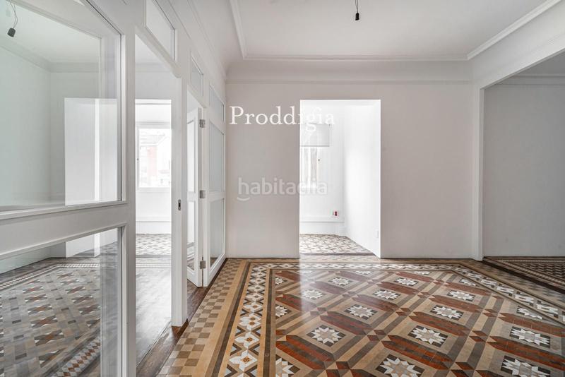 Foto 5c0b0f7c-5e05-4ee9-ad69-7c173b91adf9. Location bureau avec chauffage dans Dreta de l´Eixample Barcelona