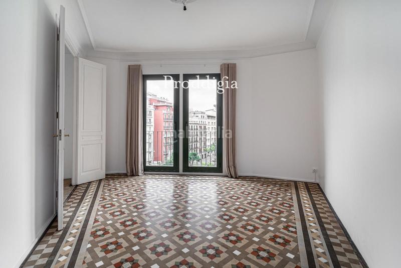 Foto 62b2e3c1-7e94-4d67-b8ef-75bad58512a0. Location bureau avec chauffage dans Dreta de l´Eixample Barcelona
