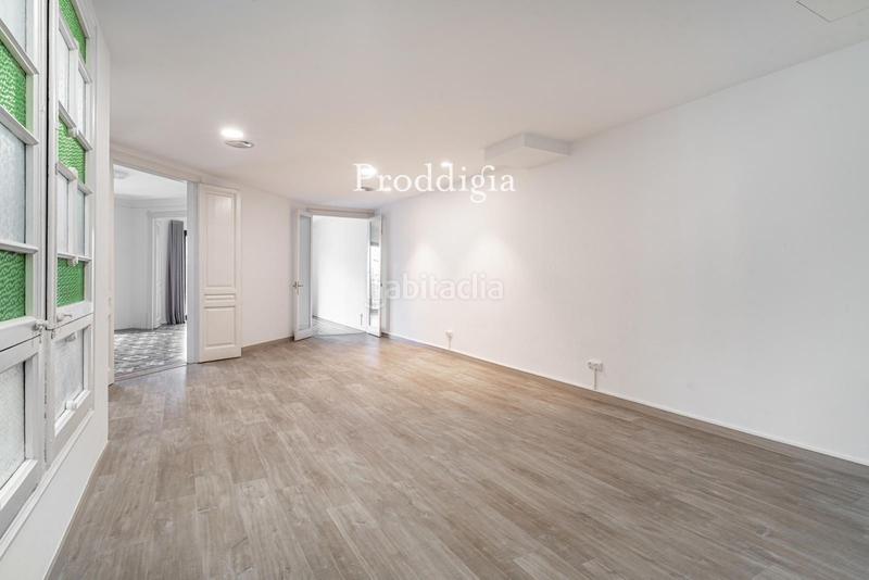 Foto a1bed0f9-c7bf-485c-b72e-25c31dca2025. Location bureau avec chauffage dans Dreta de l´Eixample Barcelona
