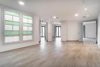 Miete Büro in Dreta de l´Eixample. Espectacular oficina reformada en rambla cataluña