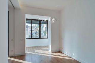 Location Appartement  Passeig de sant joan. Piso reformado de 69 m2 en el passeig sant joan.