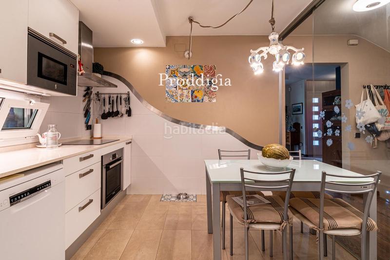 Foto 4a76f04d-b3bf-4cf0-889b-762b03376ec2. Casa adossada amb calefacció aparcament a Sant Francesc Sant Cugat del Vallès