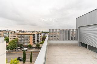 Affitto Attico in Volpelleres. Vivienda en alquiler a estrenar cerca de la estación