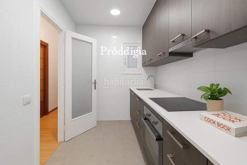 Foto f3d92eb1-ae23-46bf-8dc4-cfe9fc0df9be. Appartement avec chauffage dans Putget - Farró Barcelona