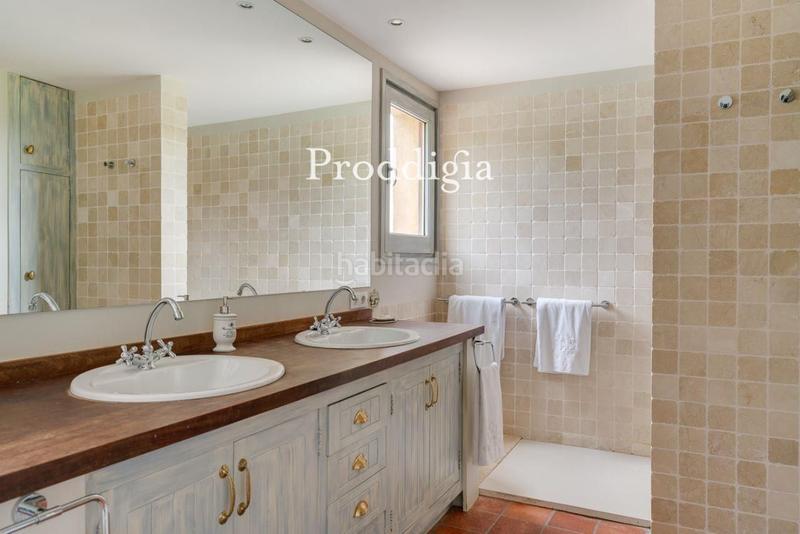 Foto a3cc4aad-0e4b-46e2-8b6d-68cd2bf2f878. Affitto casa con riscaldamento parcheggio piscina in Sant Cugat del Vallès