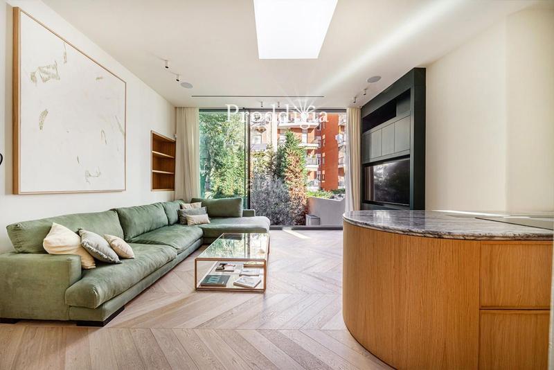 Foto a0a869c9-a86c-4017-bbed-519f7854e8c7. Maison avec chauffage parking piscine dans Sant Gervasi - Bonanova Barcelona