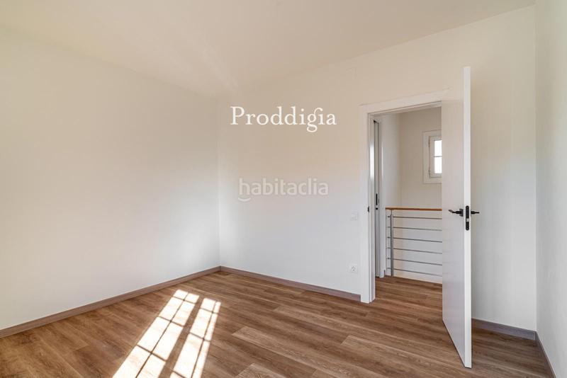 Foto 087b2243-05ee-4f04-a12a-d3cda6298975. Xalet amb calefacció aparcament piscina a Mira-sol Sant Cugat del Vallès