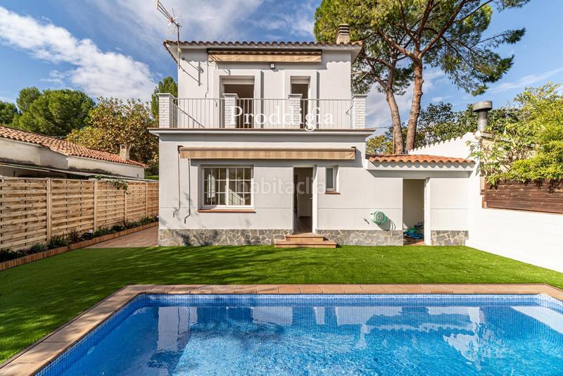 Foto 3b861a93-7ff1-4c27-ace3-3f4f564191e1. Xalet amb calefacció aparcament piscina a Mira-sol Sant Cugat del Vallès