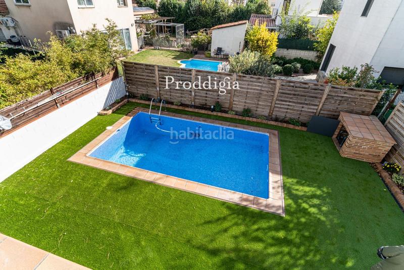 Foto 3c4d8ca4-f125-4bd7-a333-bf5f1c6253b6. Xalet amb calefacció aparcament piscina a Mira-sol Sant Cugat del Vallès