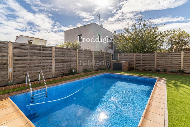 Foto 42d24974-b11e-4cc4-9e3f-302e10dcf68c. Xalet amb calefacció aparcament piscina a Mira-sol Sant Cugat del Vallès