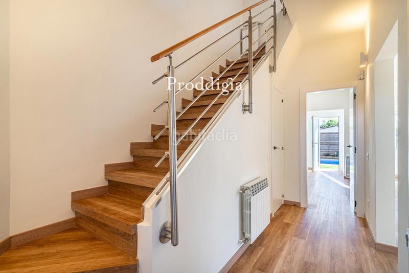 Foto 590d4d47-ba62-4430-8647-398e352a29c2. Xalet amb calefacció aparcament piscina a Mira-sol Sant Cugat del Vallès