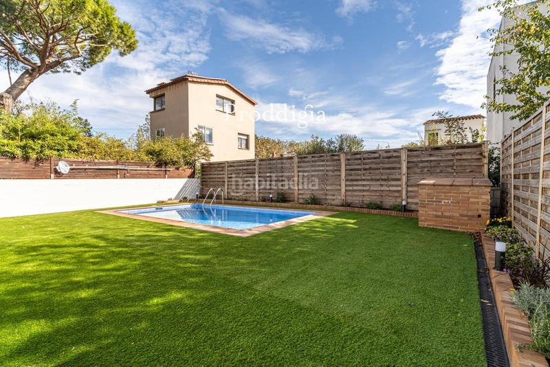 Foto 8974c3a9-1cce-43ee-9ba5-4137a921cdc5. Xalet amb calefacció aparcament piscina a Mira-sol Sant Cugat del Vallès