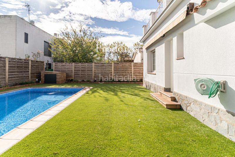 Foto b859f8fc-03ba-4122-98ba-5ecf941ce3c0. Xalet amb calefacció aparcament piscina a Mira-sol Sant Cugat del Vallès