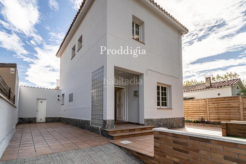 Foto c29c8124-b866-4138-9169-d2eaa2fc39d2. Xalet amb calefacció aparcament piscina a Mira-sol Sant Cugat del Vallès