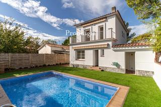 Chalet  Guadalajara. Vivienda de 4 habitaciones totalmente reformada