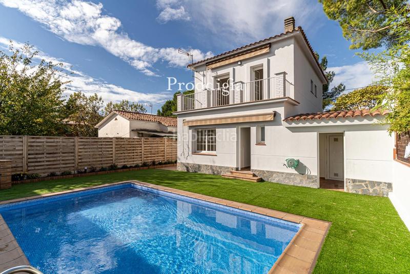 Foto e03d96ef-6bc5-4710-a5f5-09fe2edc4a93. Xalet amb calefacció aparcament piscina a Mira-sol Sant Cugat del Vallès