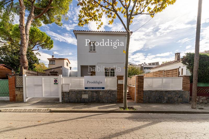 Foto e1dc1954-f4bf-4ef6-826a-5a019d3716a4. Xalet amb calefacció aparcament piscina a Mira-sol Sant Cugat del Vallès