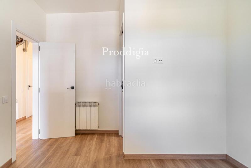 Foto f4a7aea4-0eae-4854-8a0d-fd06d3f42ff6. Xalet amb calefacció aparcament piscina a Mira-sol Sant Cugat del Vallès