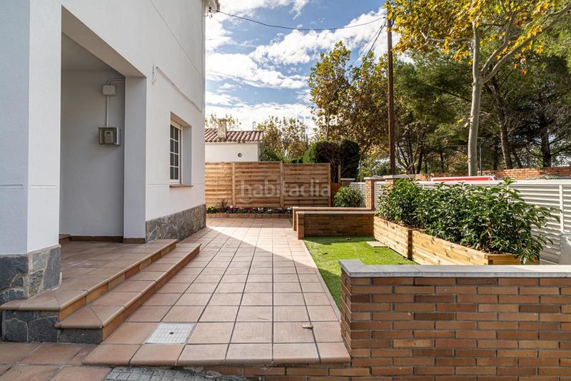 Foto f894a20f-e632-410f-bad9-3c7ead48831c. Xalet amb calefacció aparcament piscina a Mira-sol Sant Cugat del Vallès