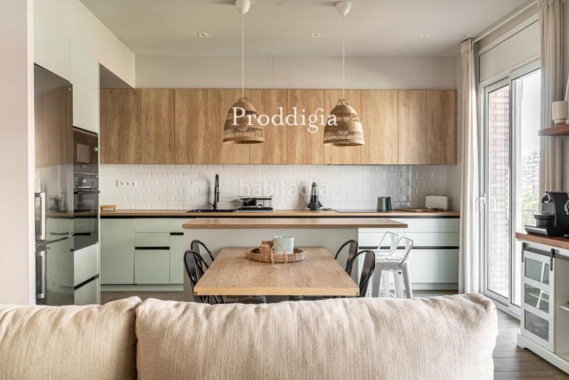 Foto 43f1e0f8-ba1d-457a-a5b5-472a7eec9014. Pis amb calefacció a Sant Antoni Barcelona