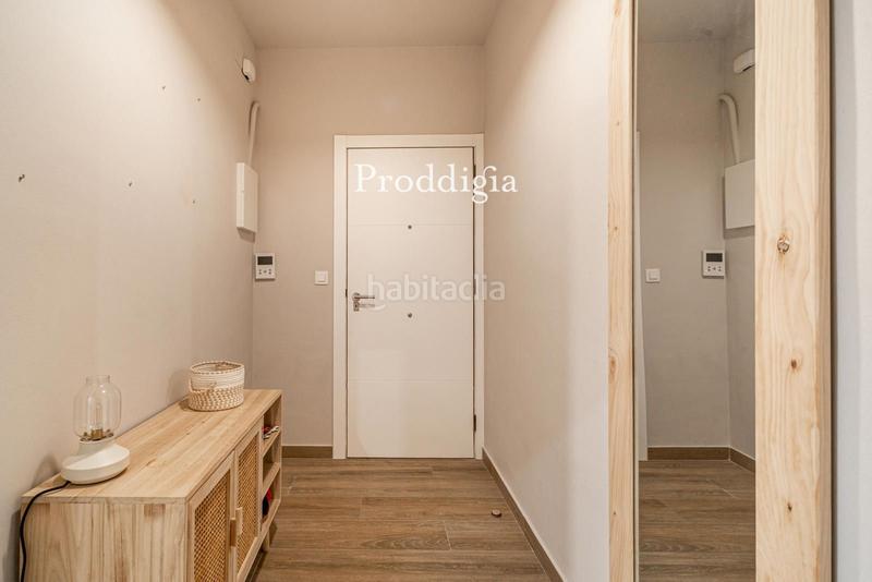 Foto 63acca19-47b8-4a0f-a9d3-801f2ef16f7b. Pis amb calefacció a Sant Antoni Barcelona