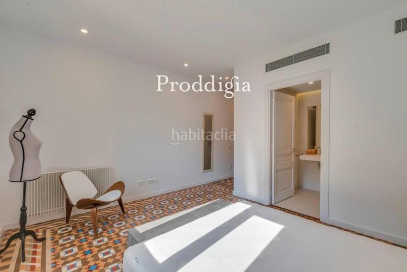 Foto 3bdbce08-ac75-4d76-abec-6a645b1c298a. Alquiler piso preciosa vivienda totalmente amueblada en Barcelona