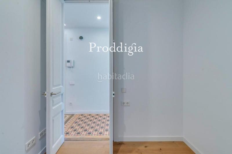 Foto 92017d1c-2585-403b-ab51-b2736bf4cd28. Alquiler piso preciosa vivienda totalmente amueblada en Barcelona