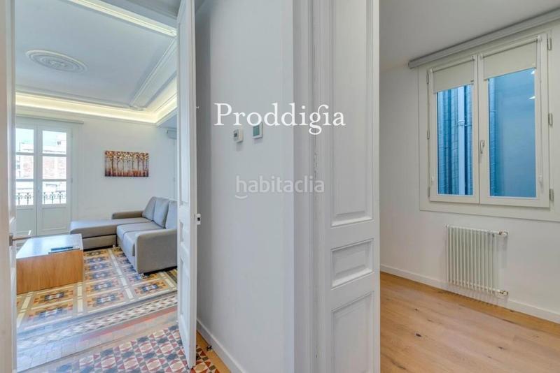 Foto b1e891f0-ca6a-49b5-96fc-d93623b1a5a9. Miete etagenwohnung mit heizung in Raval Barcelona