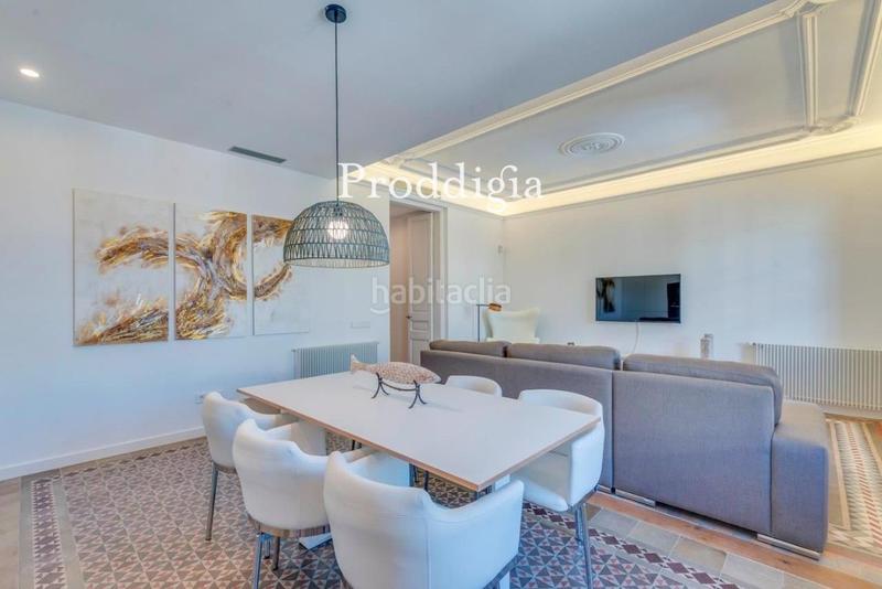 Foto e2a55916-90f7-421f-8698-8faadfba7d64. Rent flat with heating in Raval Barcelona