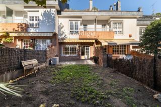 Reihenhaus  Santa teresa. Adosada ideal muy luminosa en eixample