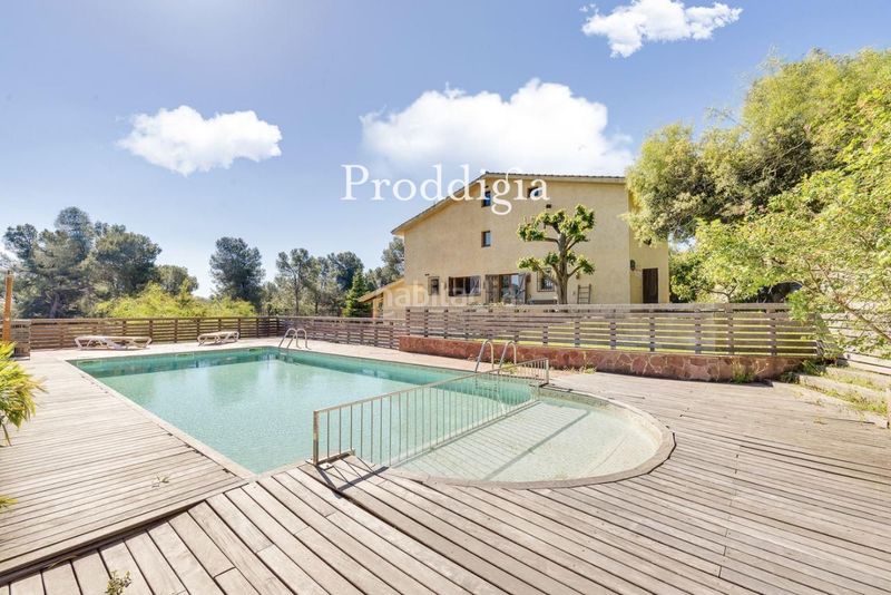 Foto ba7f2dd9-1d2a-41ca-870c-042c9159ebbd. Rent house with heating parking pool in Valldoreix Sant Cugat del Vallès