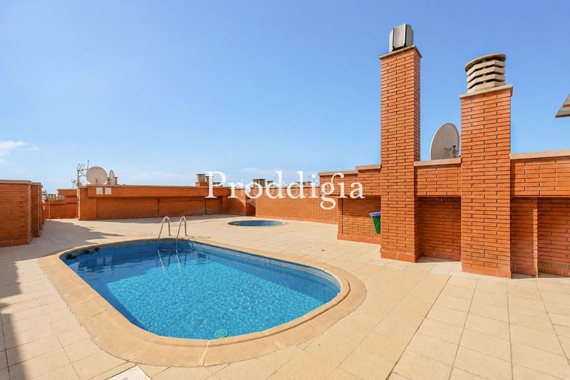 Foto 4abbc603-b04c-4c98-9a3e-cb1b31c3bb58. Pis amb calefacció aparcament piscina a Vallcarca - Penitents Barcelona
