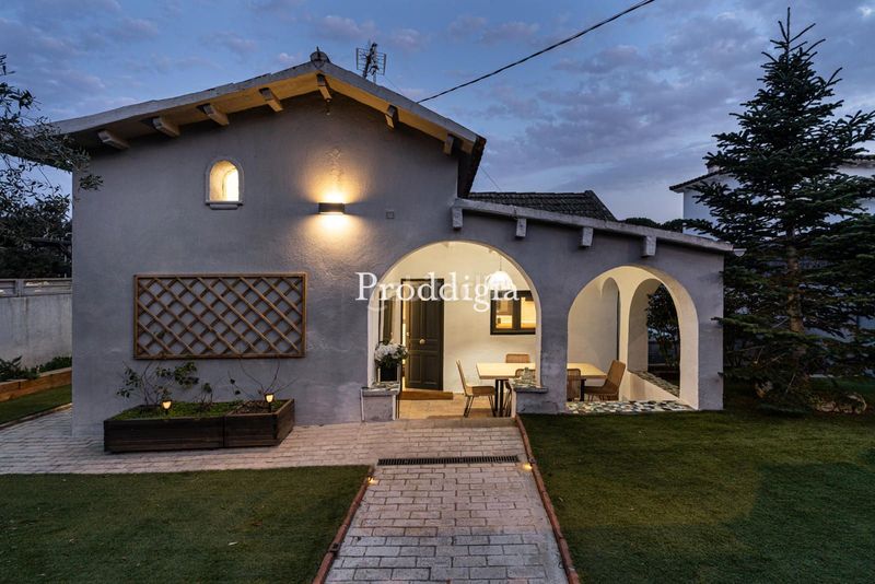 Foto 17c53c43-14bd-4e06-9786-e903e35e221d. Alquiler casa encantadora casa nueva con zona exterior y piscina en Valldoreix en Sant Cugat del Vallès
